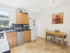 Kitchen diner- click for photo gallery